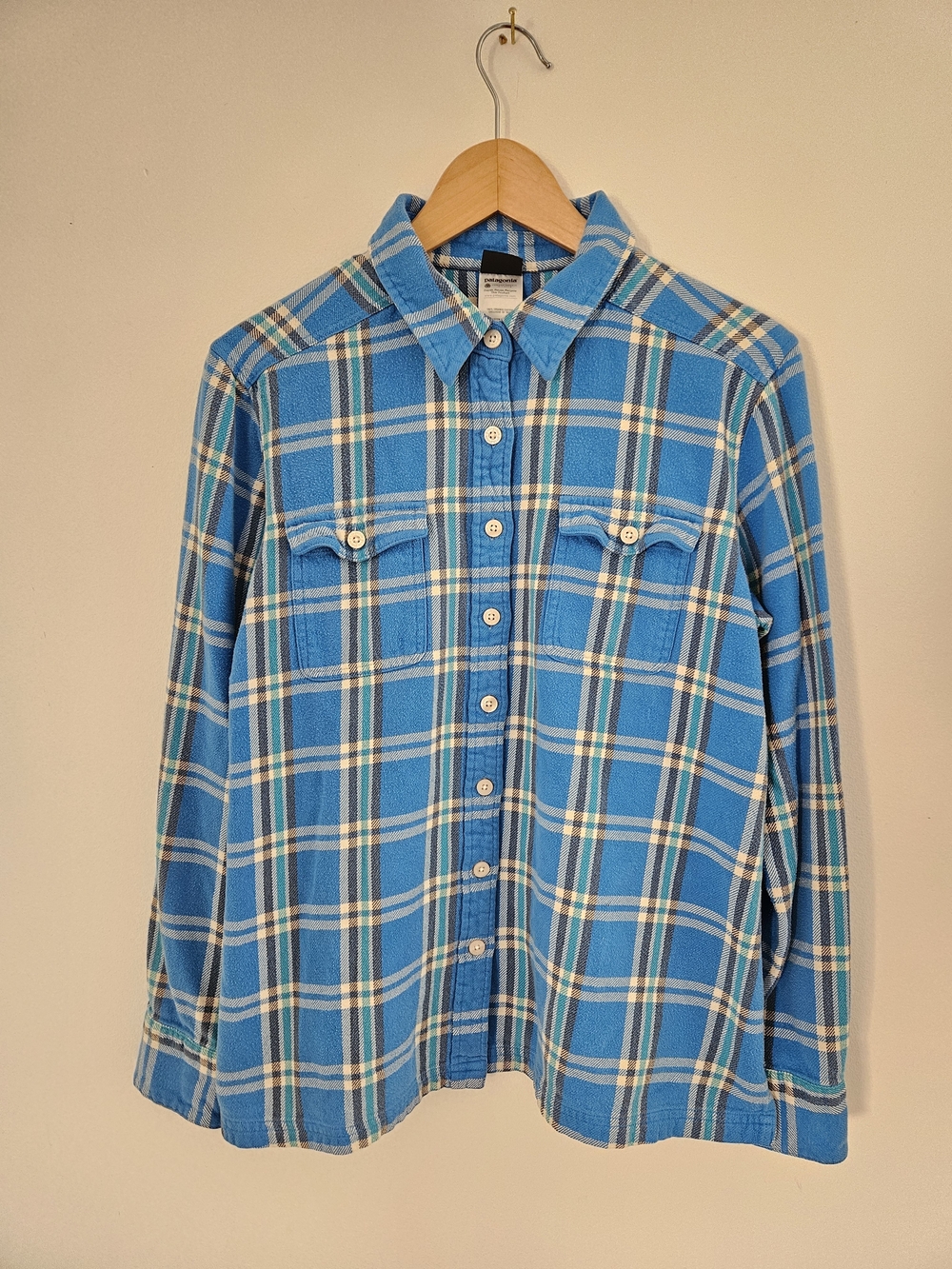 Pataginia Plaid Button-Up Shirt Womens Large Size 12 Long Sleeve